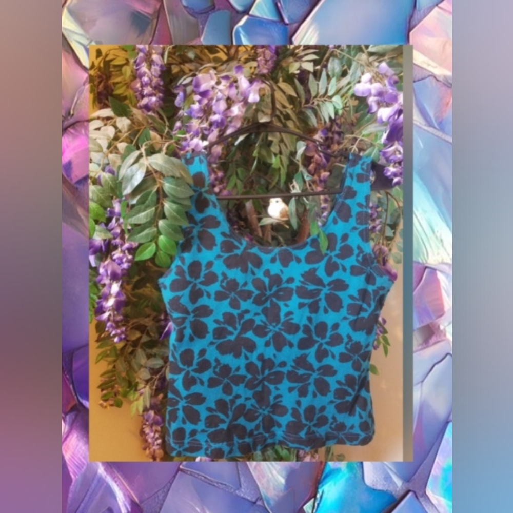 👀Vintage 70's: Betty Blue Crop Top.